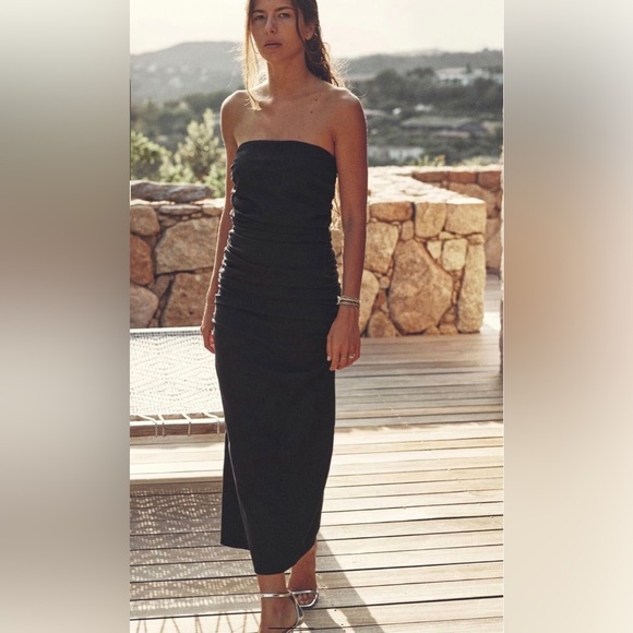 Zara Dresses & Skirts - Zara Strapless Ruched Midi Dress - Black Size XS